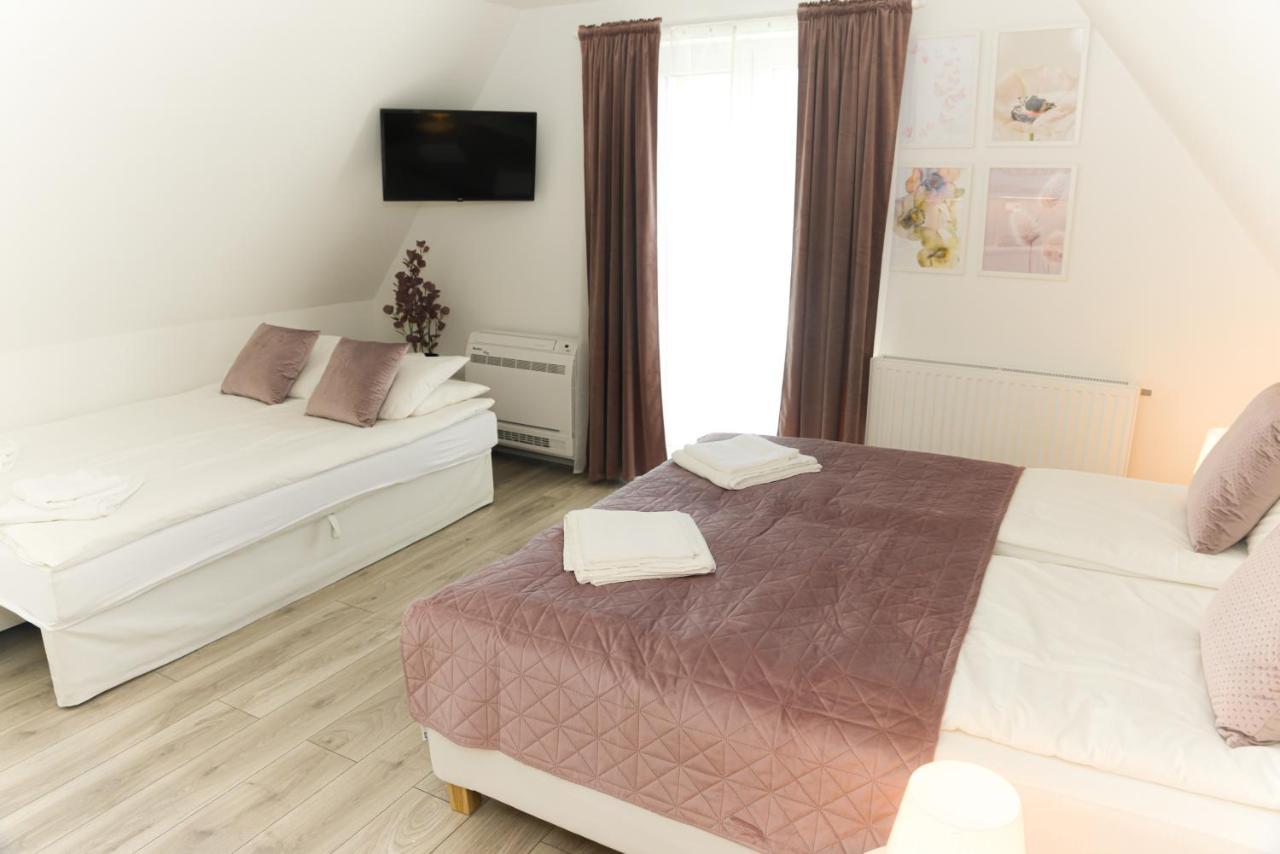 Raba92 Apartman House 外观 照片
